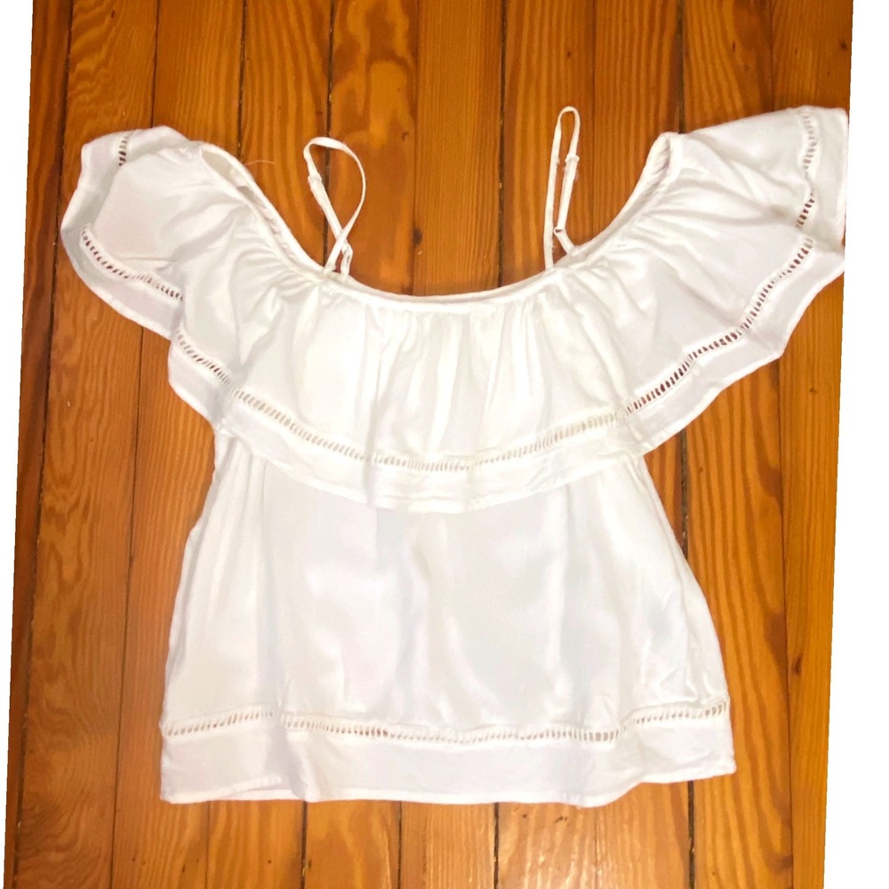 Style Envy White Off The Shoulder Ruffle Blouse Ladder Stitch Crochet Top Small